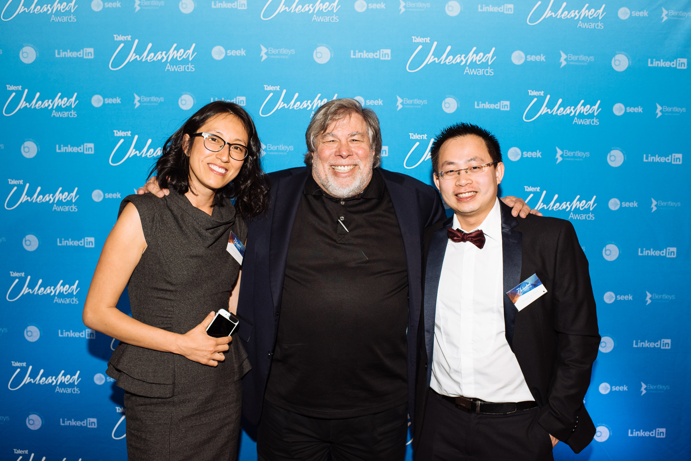 oDocs' Hanna Eastvold-Edwins and Dr Hong Sheng Chiong with Steve Wozniak